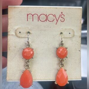 Vintage Macy’s Drop Earrings ✨